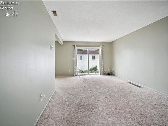 5th image of 244 Deepwood Dr