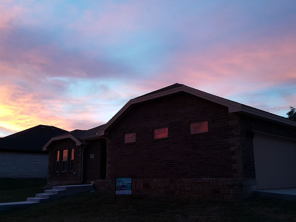 1st image of 301 Kennedy St