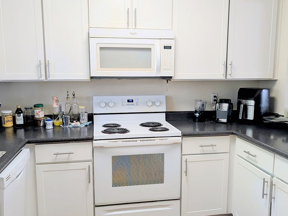 1st image of 10 Avocet Dr #205