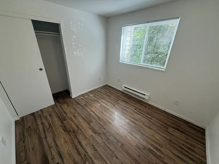 301 Apartments — Photo 15