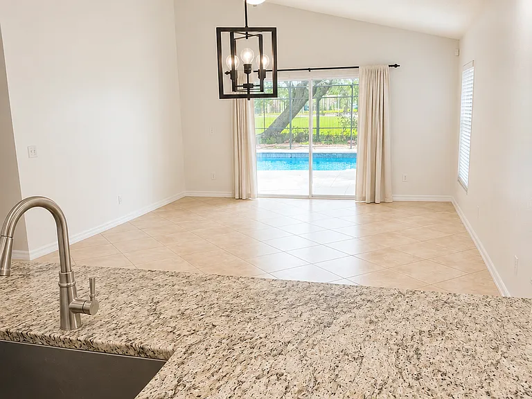14408 Estrella Dr — Photo 13