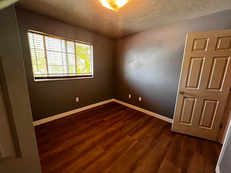 1464 N 1250 W — Photo 9