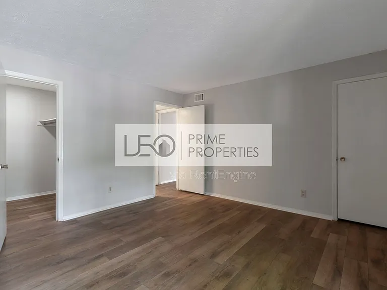 1350 Brockett Pl — Photo 11