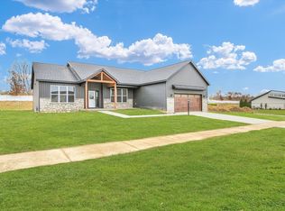 2902 Haydon Dr, Urbana, IL 61802