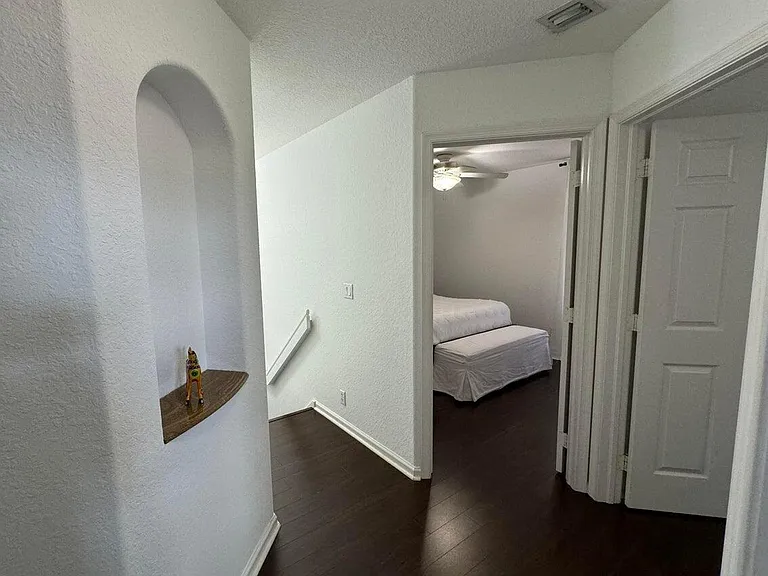 13519 Fountain View Blvd — Photo 12