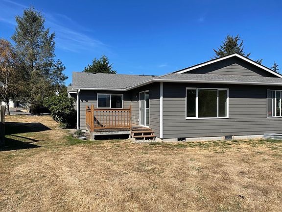 4th image of 6007 Sands Way Unit B
