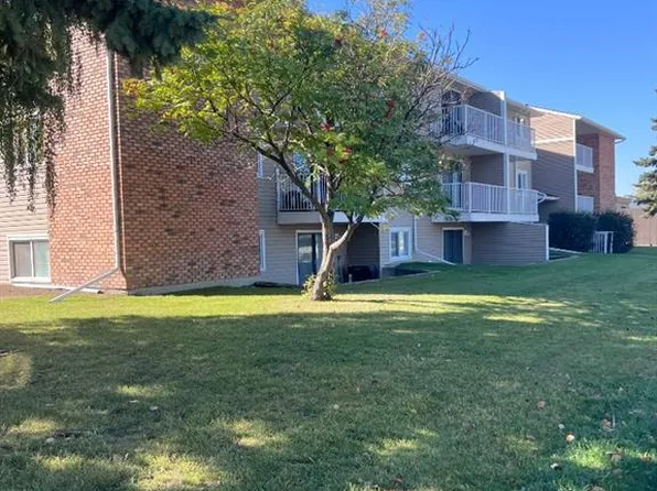 49 S Bennett St #208, Red Deer, AB T4R 1V4