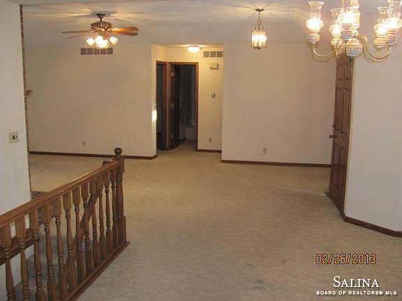4th image of 116 N Bradley Dr