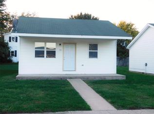 103 Bailey Mdws, Arcola, IL 61910