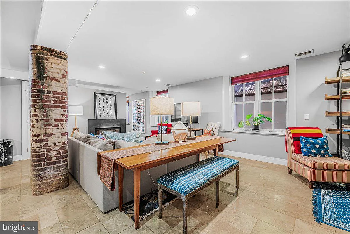 Cromley Lofts — Photo 1