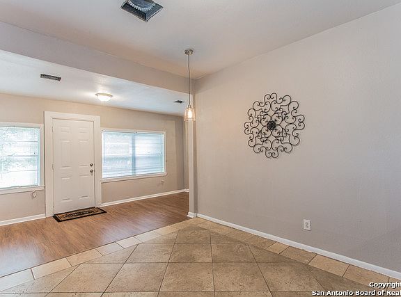 2nd image of 321 Sharer St