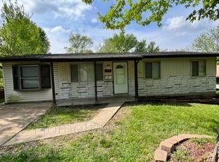 478 Scenic Dr, Saint Louis, MO 63137