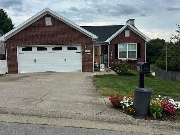 109 Forest Ridge Dr, Frankfort, KY 40601