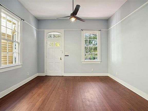 3rd image of 914 Poland Ave