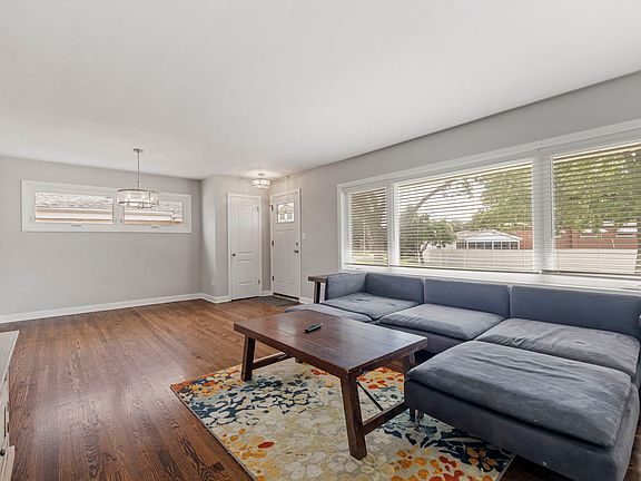 4th image of 4858 Wick Dr