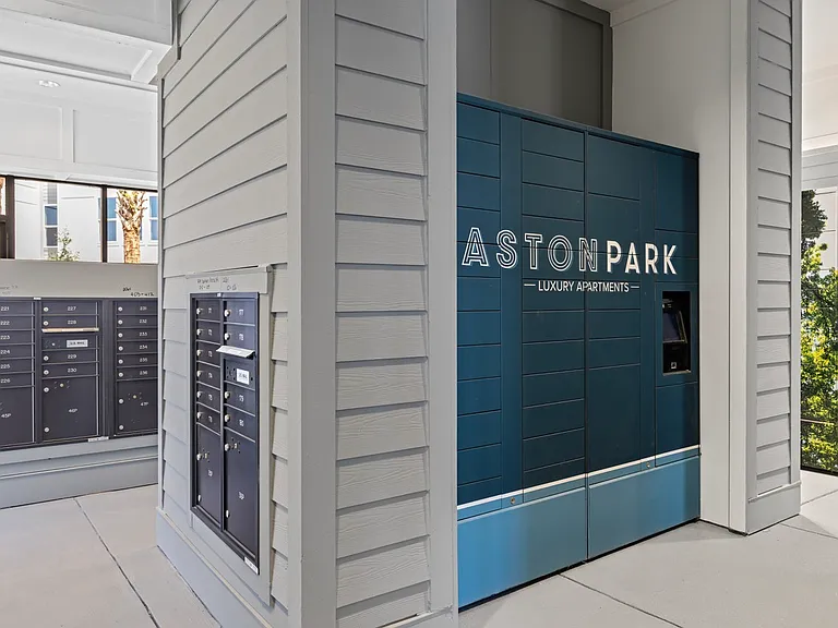 Aston Park Luxury Apartments — Photo 33