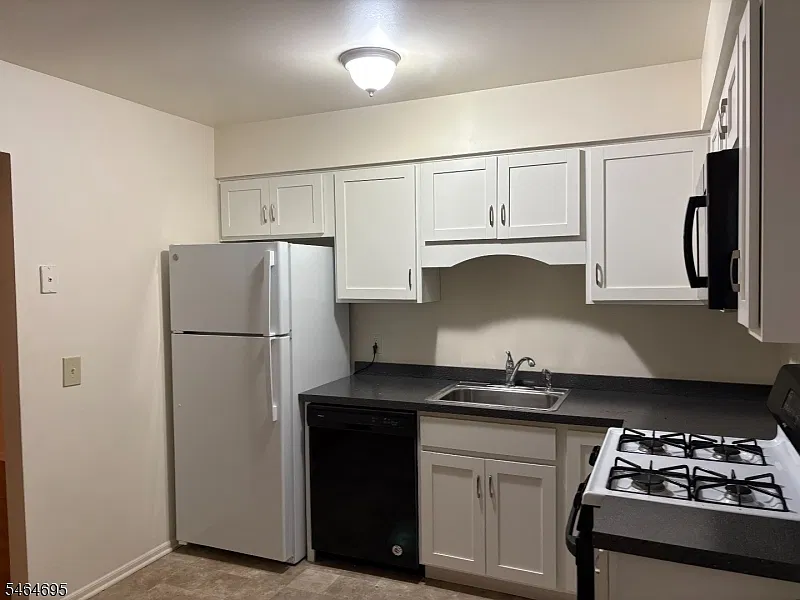 2 bed, 1.5 bath, $2,700 — Photo 2