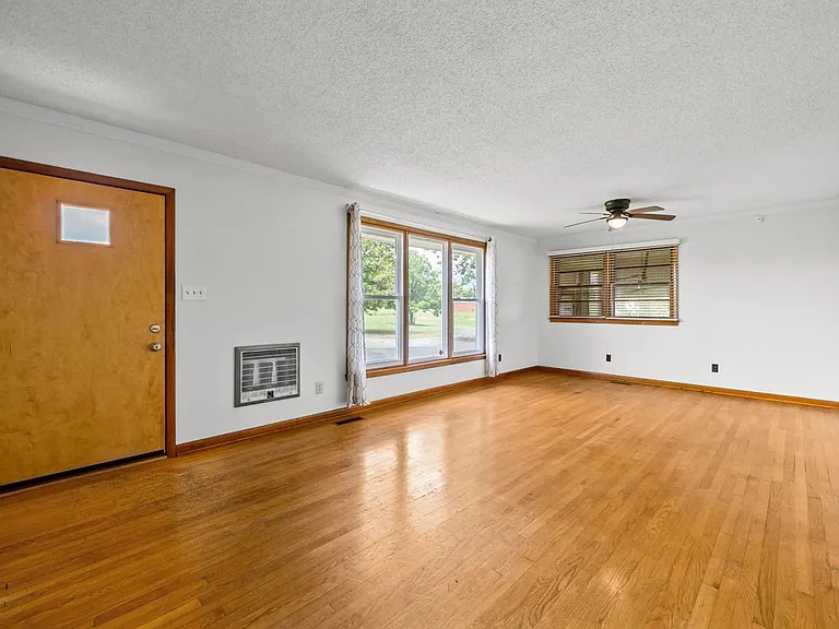3561 Pickering Rd — Photo 7