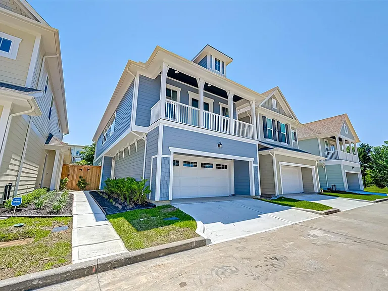 67 Thorpe Ln — Photo 1