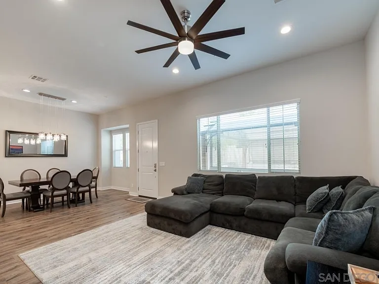 8753 Boulder Ln — Photo 6