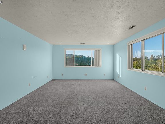 5th image of 21425 SE Bohna Park Rd