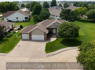 3316 Buffalo Ct, Grand Island, NE 68803