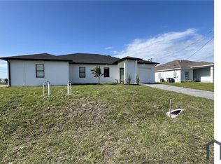 2216 Fairway Dr, Lehigh Acres, FL 33973
