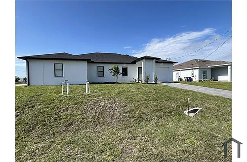 2216 Fairway Dr Photo 1