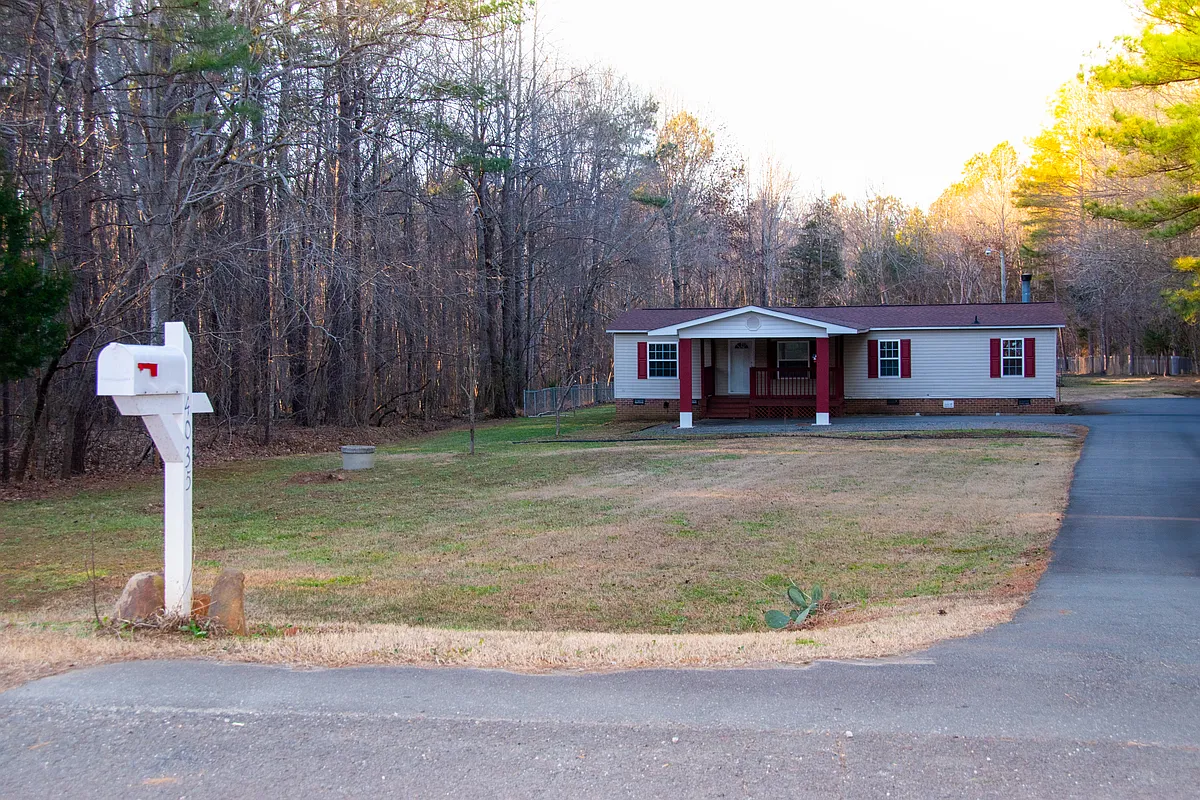 Building Photo - 4035 Tyler Dr