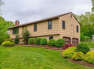 27 Putnam Rd, New Milford, CT 06776