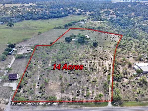 2450 HIGHWAY 132, Natalia, TX 78059