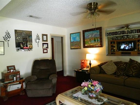 3rd image of 937 Clarice St