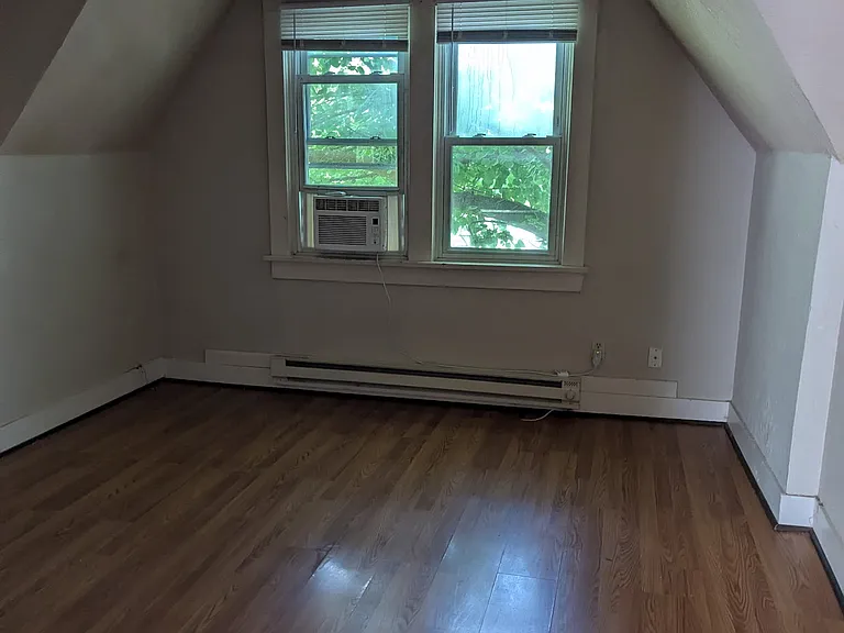 723 Romy Ave — Photo 14
