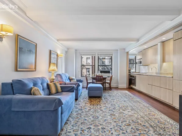 333 East 53rd Street 5B image 2 of 12