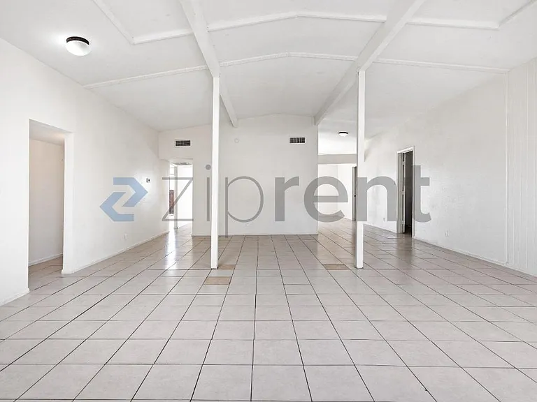 221 Milinane Dr — Photo 5
