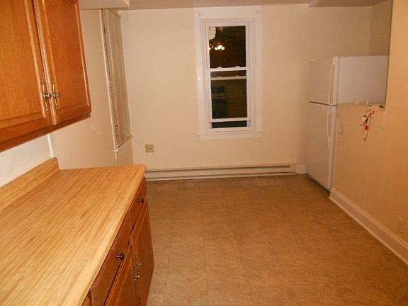 4th image of 2644 Penbrook Ave #2