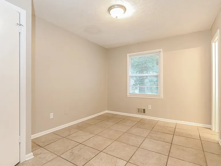 8486 Magnolia Dr — Photo 14