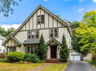 78 Mayflower Dr, Rochester, NY 14618