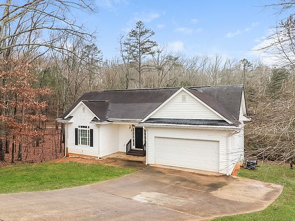 3rd image of 36 Hickory Holw SW