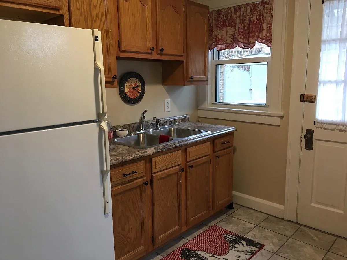 2 bed, 1500 sqft, $1,250 — Photo 2