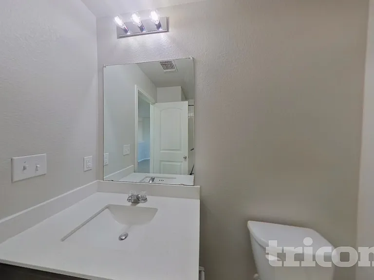 15012 Custis Ln — Photo 13