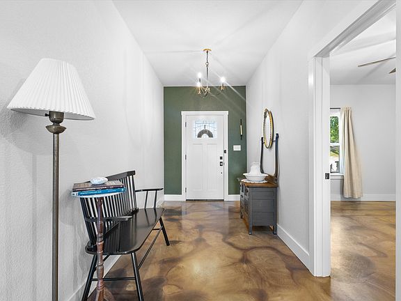 3rd image of 405 Advance Rd