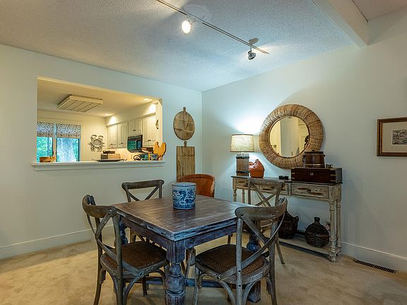 4th image of 11 Harbor Drive #11