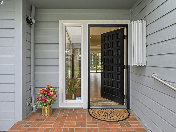 3rd image of 32231 SW Boones Bend Rd