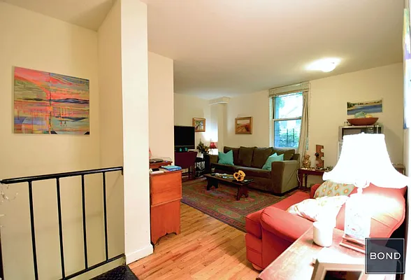 Rented by Bond New York | media 22