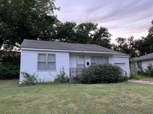 1400 Donahoe Dr, Ponca City, OK 74601