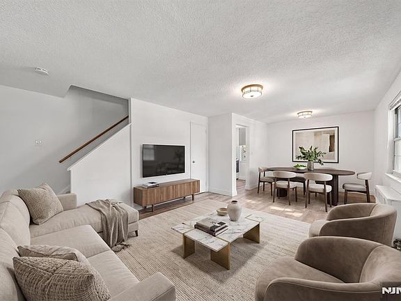 4th image of 1267 Anderson Ave APT 32