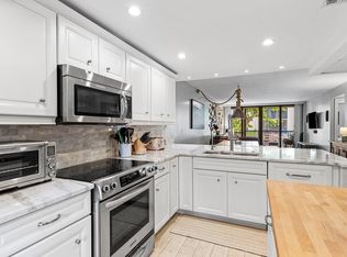 17 Royal Palm Way #1050, Boca Raton, FL 33432