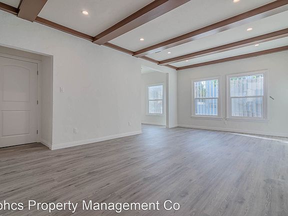 2nd image of 7733 Oakwood Ave #6-400