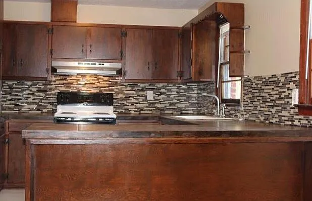 updated kitchen. - 121 Arnold St